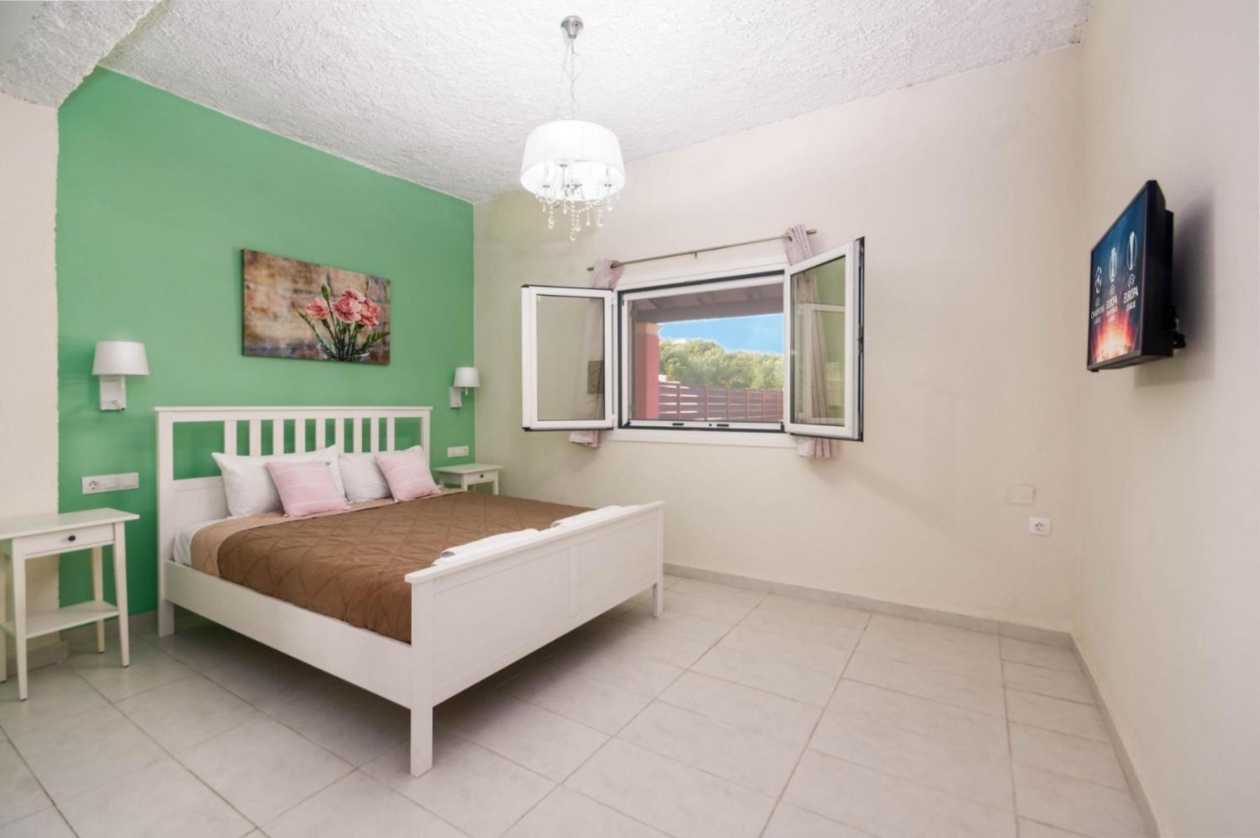 Amaryllis Boutique Apartments Мораитика Екстериор снимка