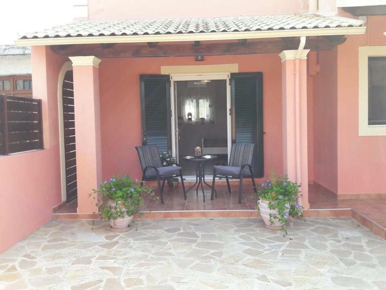 Amaryllis Boutique Apartments Мораитика Екстериор снимка